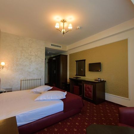Hotel Golden Palace Mamaia Luaran gambar